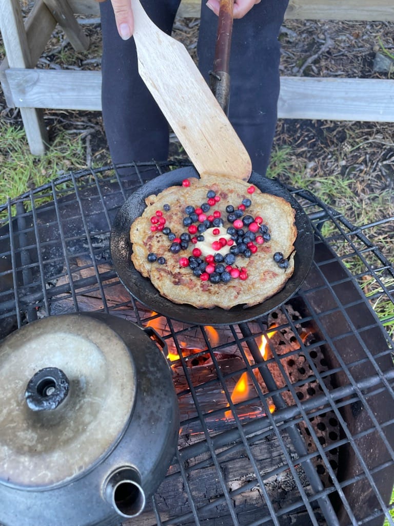 DD Skogspannkaka m lingon DD Skogspannkaka m lingon